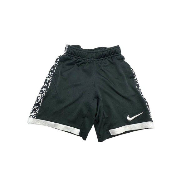 Nike Trophy Shorts Boys SIZE: 6-7 Yrs. Large - Picture 1 of 3